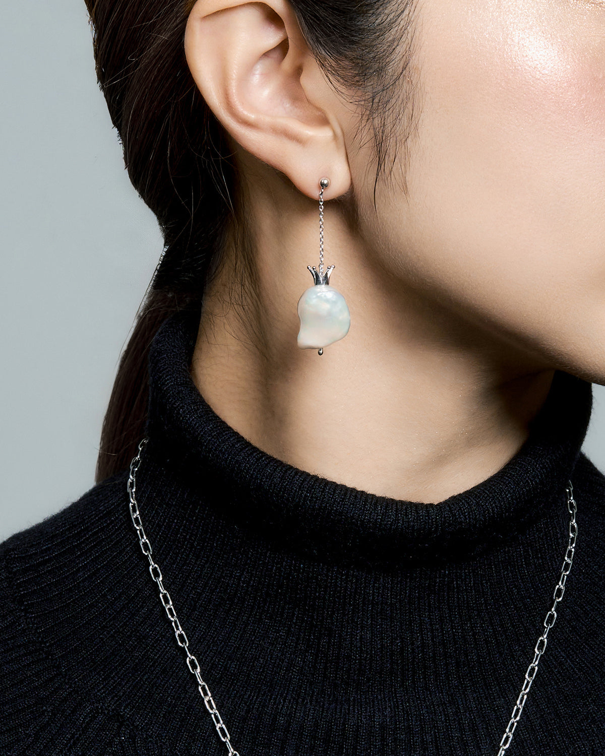 baroque pearl pierce