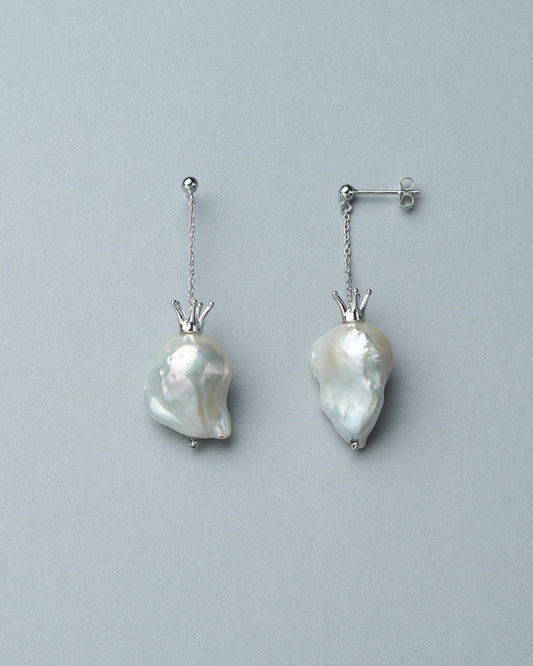 baroque pearl pierce