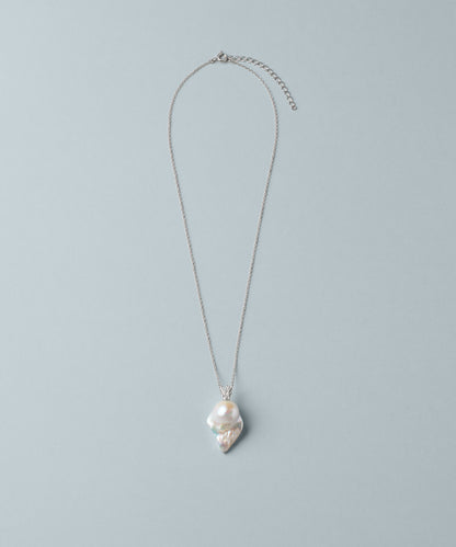 crown baroque pearl pendant